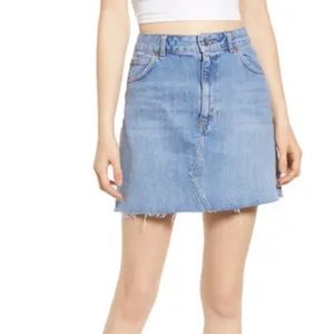 TOPSHOP Frayed Hem Denim Miniskirt size 6